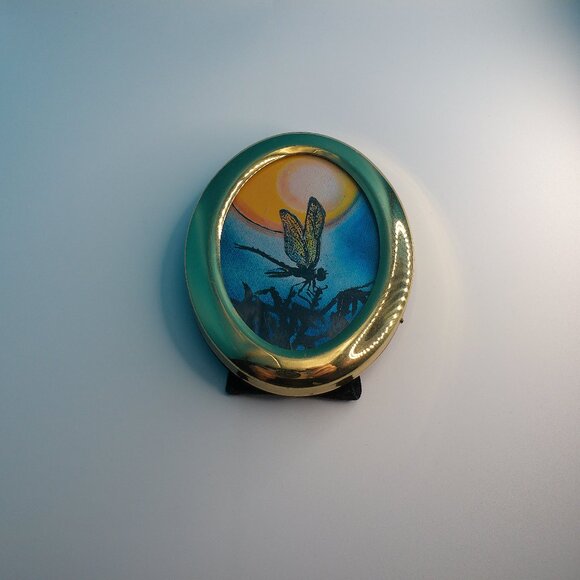 Mini Dragonfly 2.5"x3.5" within a new oval golden / shiny metal Frame - Picture 5 of 9